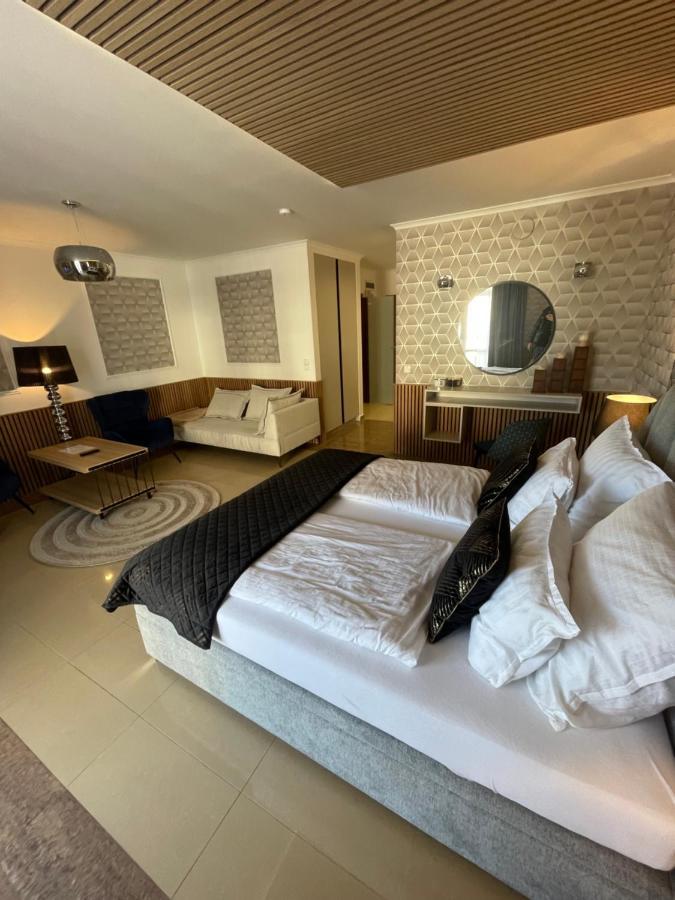 Avangard Prestige Свиноуйсьце Экстерьер фото